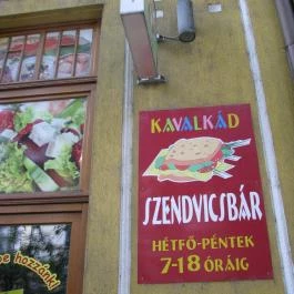 Kavalkád Szendvicsbár Kecskemét - Külső kép