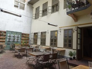 Kazimír Bisztró Budapest