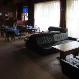 Kedves Presszó Füzesgyarmat - Belső