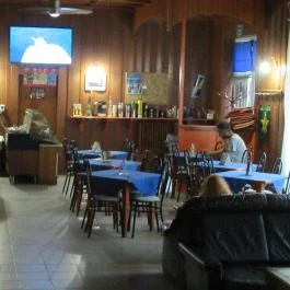 Kedves Presszó Füzesgyarmat - Belső