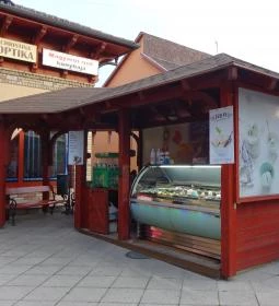 Kék Duna Garden Gelateria