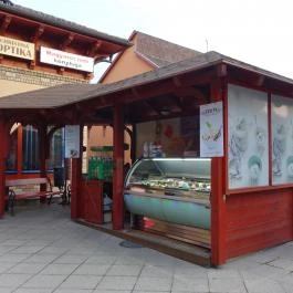 Kék Duna Garden Gelateria Dunaharaszti - Külső kép