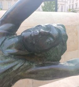 Keleti Ágnes szobra