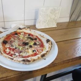 Kemencés Pizza - 16 Budapest - Étel/ital