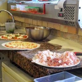 Kemencés Pizza Budapest - Étel/ital