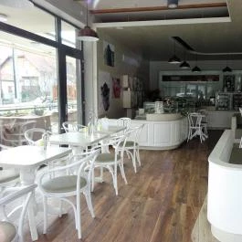 Kemenes Cukrászda & Bisztró Biatorbágy - Belső