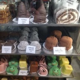 Kenesei Cukrászda Budapest - Étel/ital