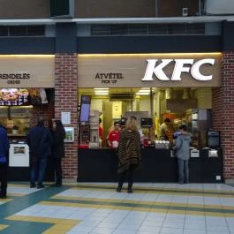 Kentucky Fried Chicken - Auchan Budaörs Budaörs - Külső kép