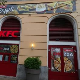 Kentucky Fried Chicken - Móricz Zsigmond körtér Budapest - Külső kép