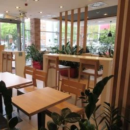 Kentucky Fried Chicken - Újpest Stop Shop Budapest - Belső