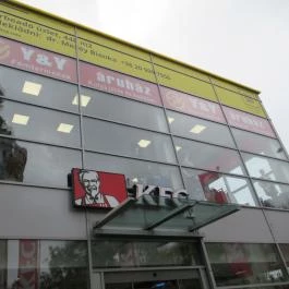 Kentucky Fried Chicken - Újpest Stop Shop Budapest - Külső kép