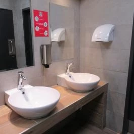 Kentucky Fried Chicken - Újpest Stop Shop Budapest - Mosdó