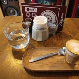 Kepen Cafe Budapest - Étel/ital