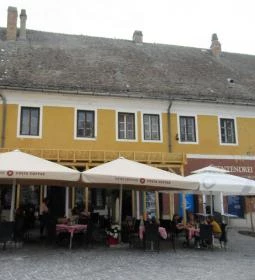 Kereskedőház Étterem és Kávézó