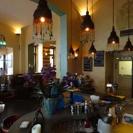 Két Szerecsen Kávéház & Bisztró Budapest - Belső