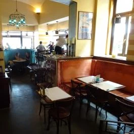 Két Szerecsen Kávéház & Bisztró Budapest - Belső