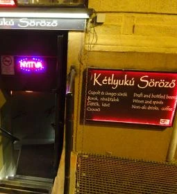 Kétlyukú Söröző-Borozó