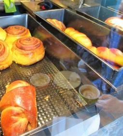 Kettőspont Kávézó