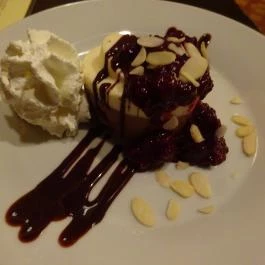 Kiadó Kocsma Budapest - Étel/ital