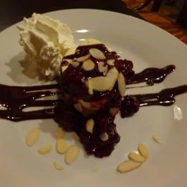 Kiadó Kocsma Budapest - Étel/ital