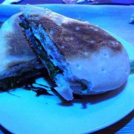 Kis Á Bár & Étterem Budapest - Étel/ital