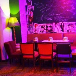 Kis Á Bár & Étterem Budapest - Belső