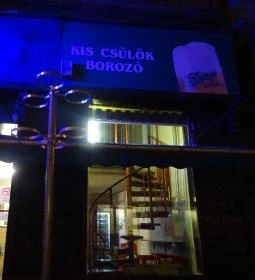 Kis Csülök Borozó