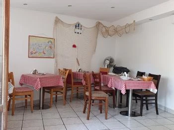 Kis Halas Ételbár Bicske
