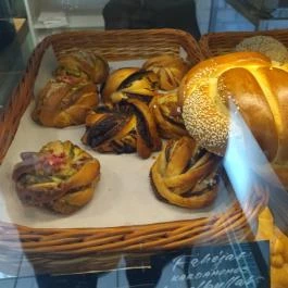 A kis pékinas - Le Petit Boulanger Budapest - Étel/ital