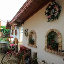 Kis Tirol Étterem Budapest - Egyéb