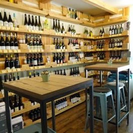 KisBécs Café & Ausztria Borai Budapest - Belső