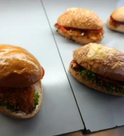 Kiscsibe Reggeliző & Étterem