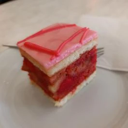 Kisgergely Cukrászda, Miskolc - Étel/ital