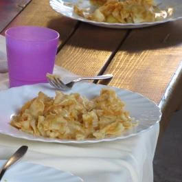 Kisinóc Sörkert & Étterem Kóspallag - Étel/ital