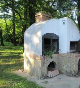 Kisinóc Sörkert & Étterem