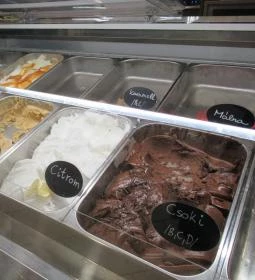 Kiskézműves Cukrászda