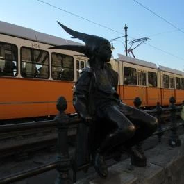 Kiskirálylány szobor Budapest - Egyéb