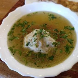 Kispozsonyi Ételbár Budapest - Étel/ital