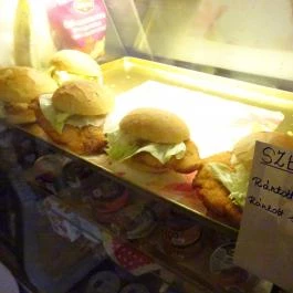 Kiss Delikát, Vác - Étel/ital