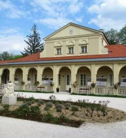 Klebelsberg Kastély és Emlékház 