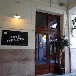 Klikk Bistrobar - Gozsdu Udvar Budapest - Külső kép