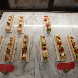 Klotild Patisserie Budapest - Étel/ital