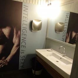 KNRDY - American Steakhouse & Bar Budapest - Mosdó