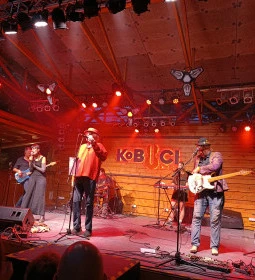 Kobuci Kert