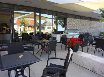 Kőfejtő Kávézó & Büfé Fertőrákos