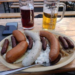 Kolbászda Bajor Étterem és Söröző Budapest - Étel/ital