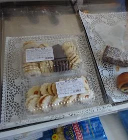 Kolcsár Cukrászda-Pékség környei Mintaboltja