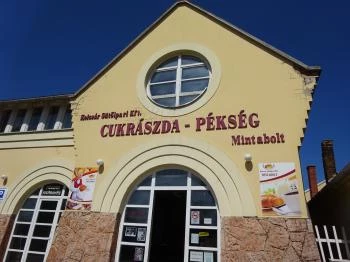 Kolcsár Cukrászda-Pékség környei Mintaboltja Környe