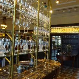 Kollázs Budapest - Belső