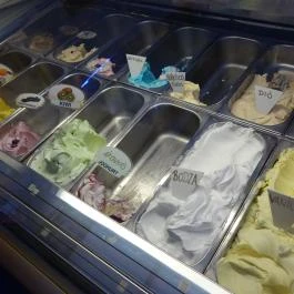 Koller Bácsi Cukrászdája Budapest - Étel/ital